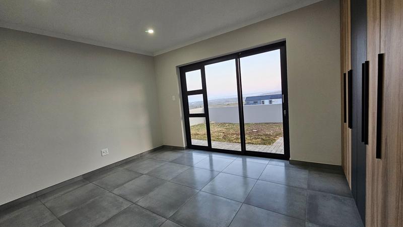 4 Bedroom Property for Sale in Outeniquasbosch Western Cape